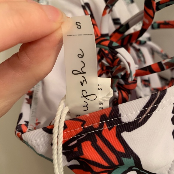 Cupshe one piece swimsuit - Picture 3 of 3